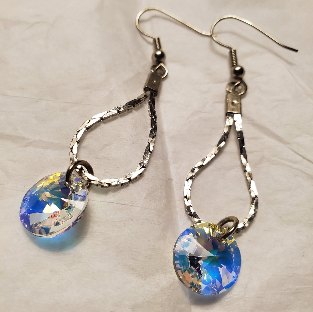 Crystal drop earrings.